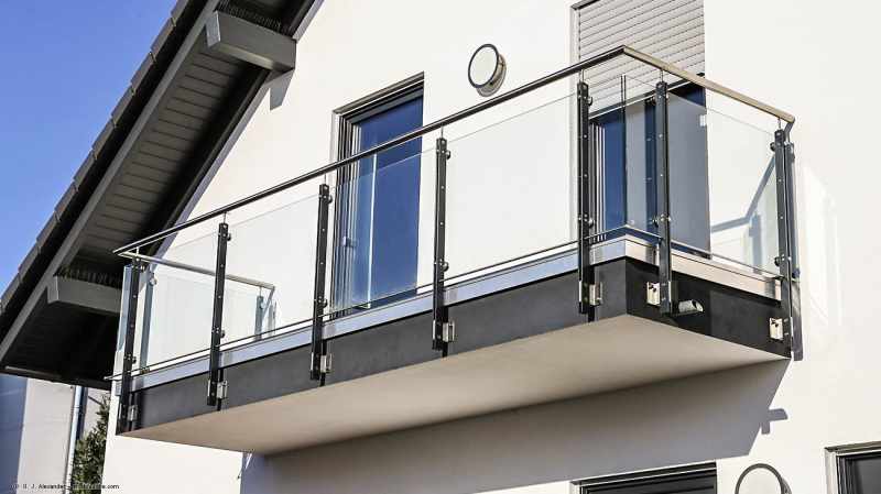media/image/balkon-glas-edelstahl.jpg